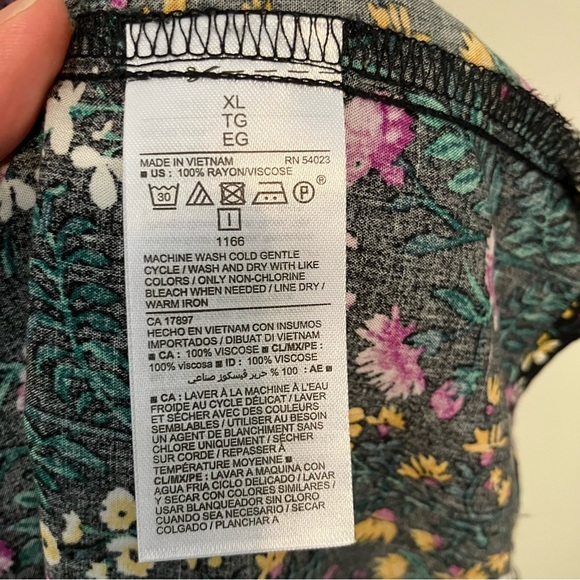 Old Navy Womens XL Dark Floral Maxi Slip Dress Adjustable Straps Rayon Cottage - Picture 2 of 7